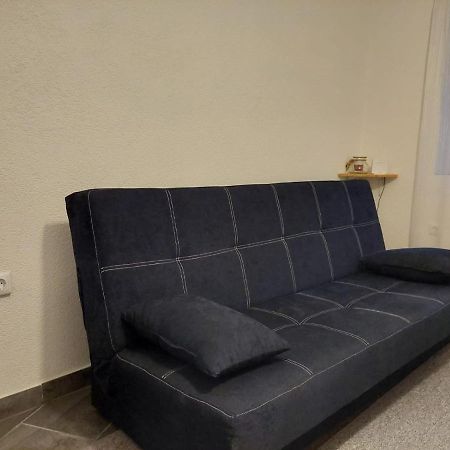 Apartman Amelaa Kulen Vakuf Εξωτερικό φωτογραφία