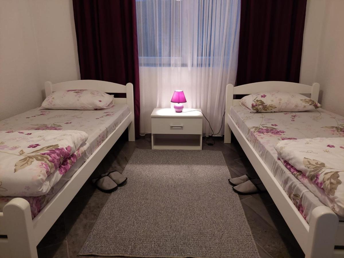 Apartman Amelaa Kulen Vakuf Εξωτερικό φωτογραφία
