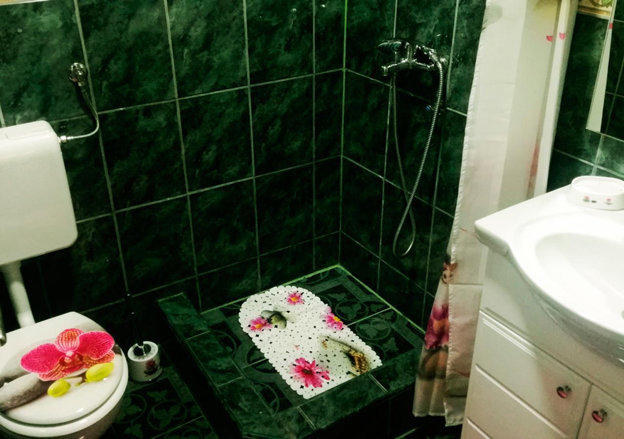 Apartman Amelaa Kulen Vakuf Εξωτερικό φωτογραφία